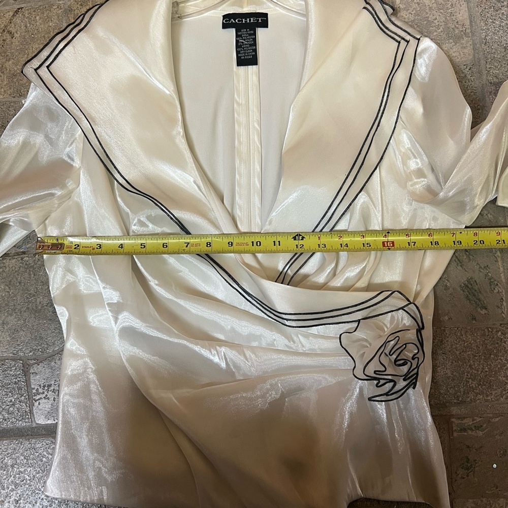 Cachet Vintage woman’s shimmer sheer long sleeve blouse - Picture 6 of 7